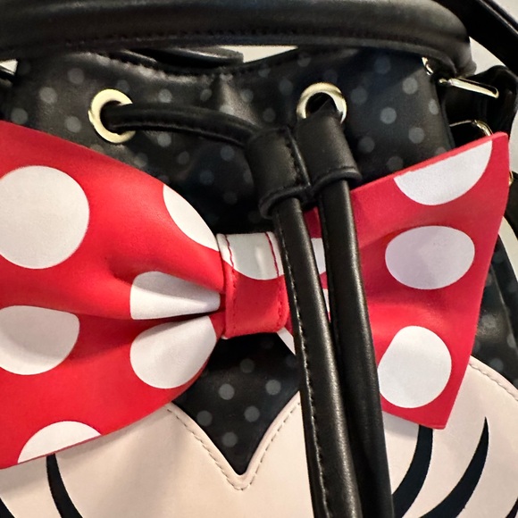 Minnie Mouse Disney Loungefly Handbag with crossbody strap - Picture 4 of 10